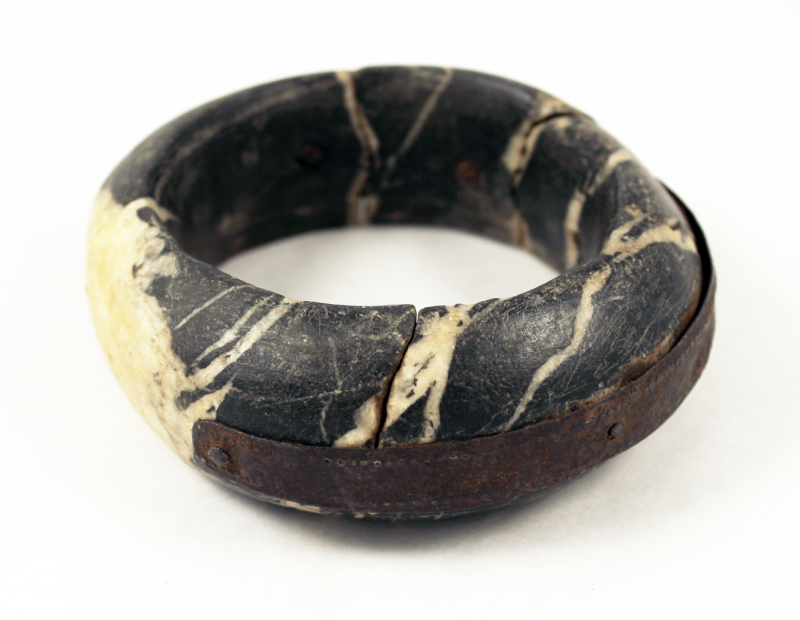 WA123c- Dogon hombori stone bracelet(1) Dogon-hombori-stone-bracelet