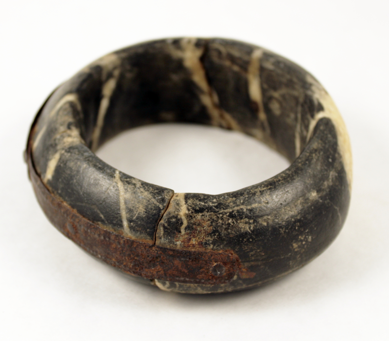 WA123e- Dogon hombori stone bracelet(1) Dogon-hombori-stone-bracelet