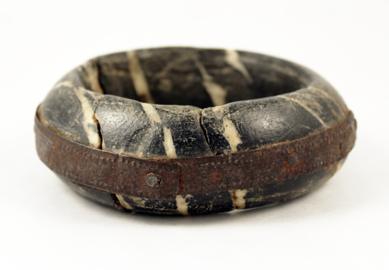 WA123f- Dogon hombori stone bracelet(1) Dogon-hombori-stone-bracelet