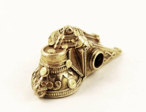 Gold tali pendant, South India