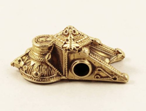 Gold tali pendant, South India